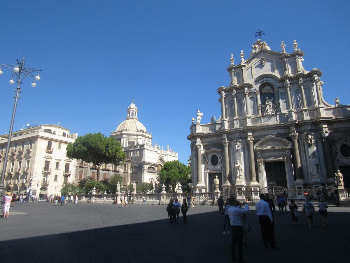 A Casa Di Milena Apartment คาตาเนีย ภายนอก รูปภาพ